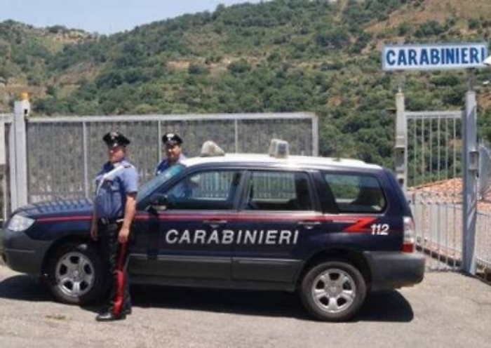 Taormina, proprietari al matrimonio e loro tentano di svaligiare la casa