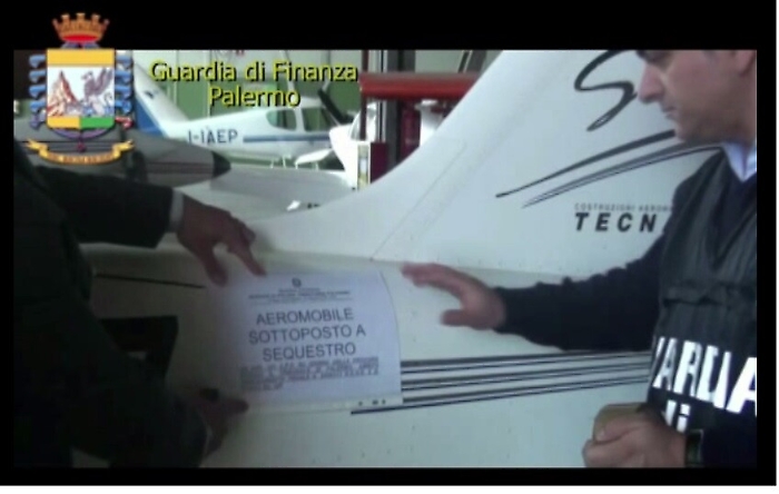 Palermo, sequestrati aereo e Ferrari a legale accusato di evasione