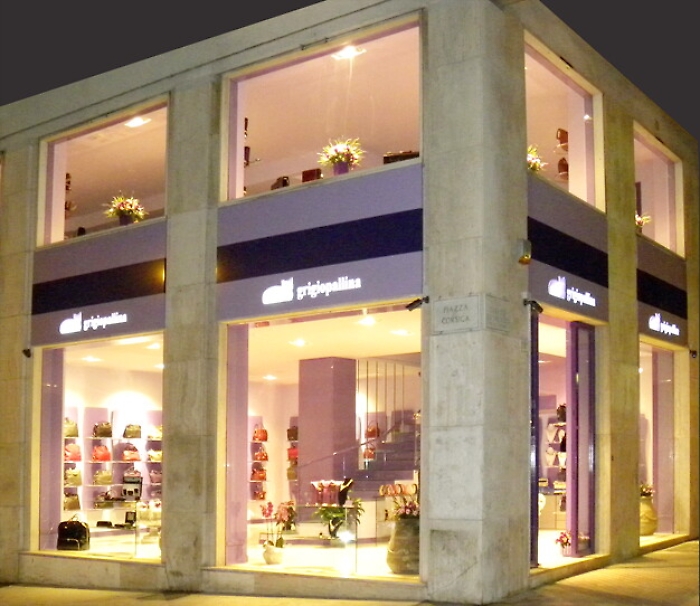 Grigio e Pallina, due gatti e un modello di eleganza made in Sicily