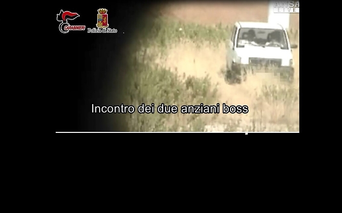 Mafia, manette ai postini di Messina denaro ma il boss potrebbe essere all'estero