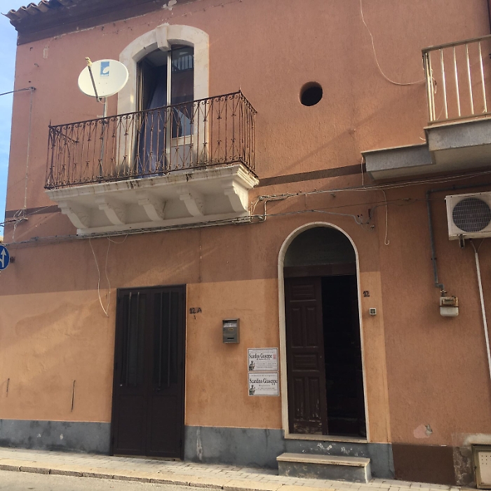 Santa Croce Camerina, famiglia sfrattata per "morosit&agrave;", i Forconi ottengono una proroga