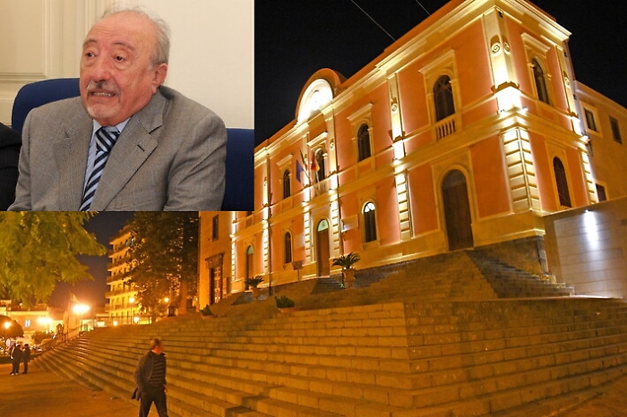 Aci Catena, si &egrave; insediato il commissario: &egrave; Vincenzo D'Agata