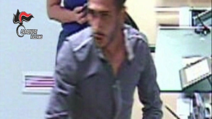 Rapina da 70 mila euro alla Credem di Bagheria senza armi e a volto scoperto: arrestati i due banditi
