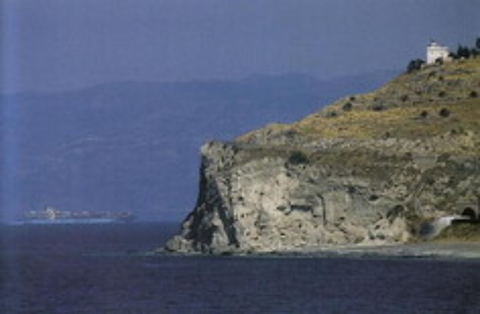 Cade in mare dalla barca a vela, disperso un diportista friulano