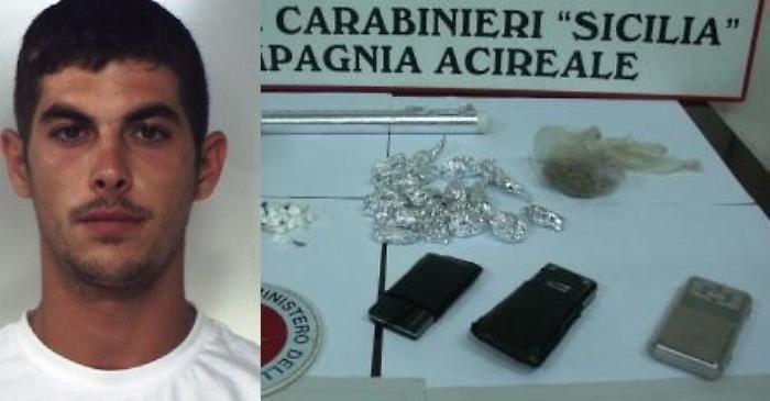 Spaccio di droga ad Aci Castello: i carabinieri arrestano due pusher