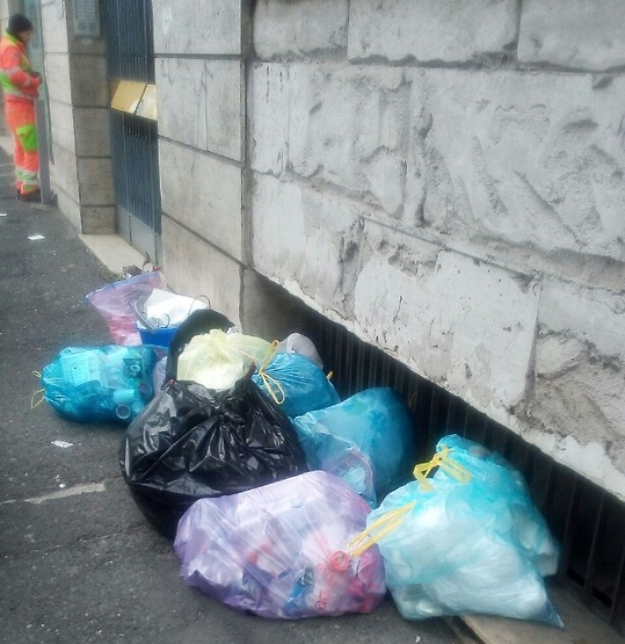 Rifiuti, ogni italiano in un anno ne "produce" 500 chili. E quanto alla differenziata,  Sicilia nei bassifondi della classifica