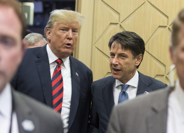 Migranti, Conte scrive all'Ue: &laquo;Bisogna cambiare la missione Sophia&raquo;