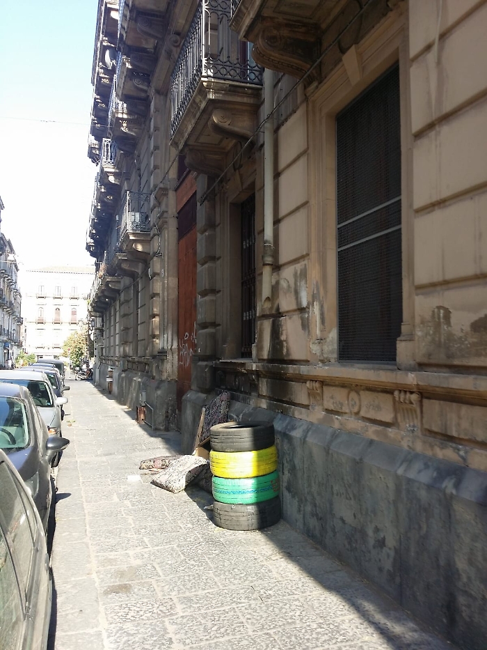 Catania, mancata raccolta della differenziata in via Finocchiaro Aprile