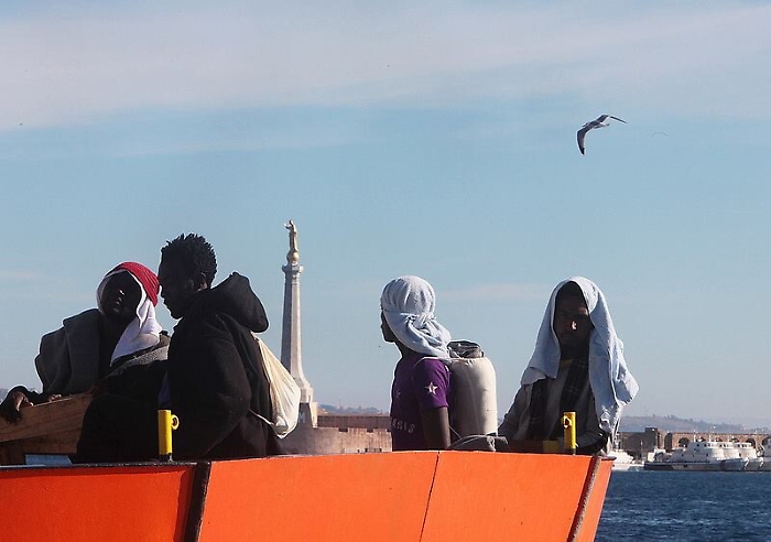 Migranti, fermati tre carcerieri dei campi libici ospiti hotspot di Messina