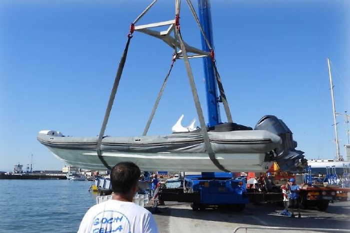 Il gommone dei narcotrafficanti servir&agrave; per scolaresche e persone disabili