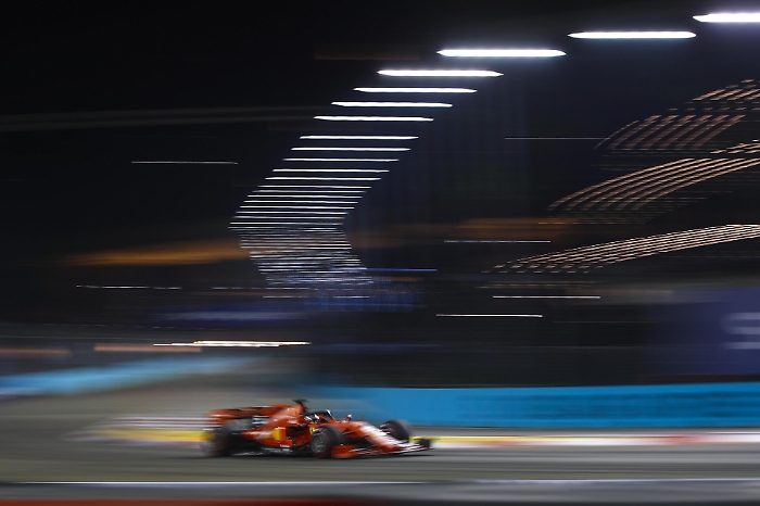 F1, a Singapore il trionfo Ferrari: doppietta delle Rosse, vince Vettel davanti a Leclerc 