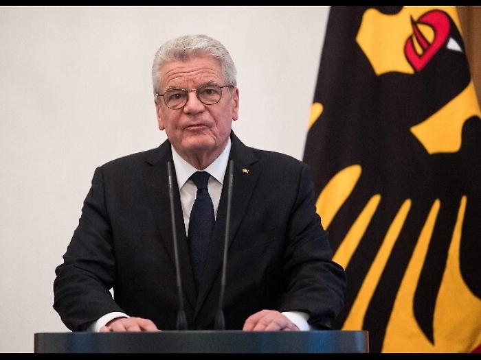 Berlino: presidente Gauck visita feriti