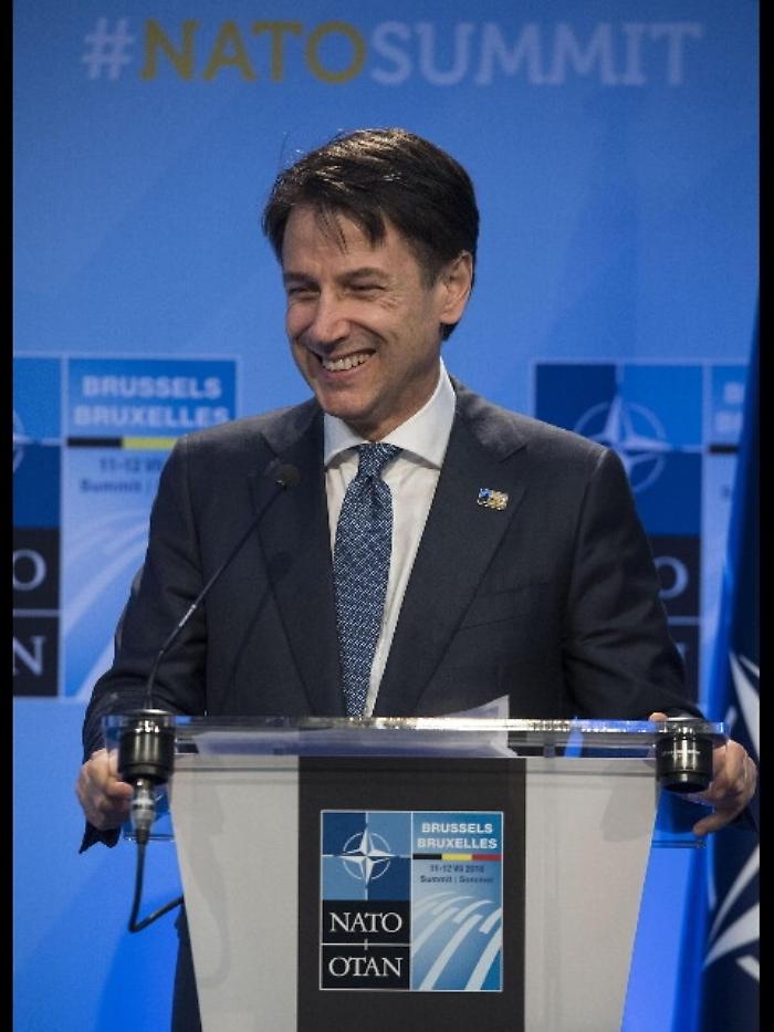 Conte: fine vitalizi bel segnale a Paese