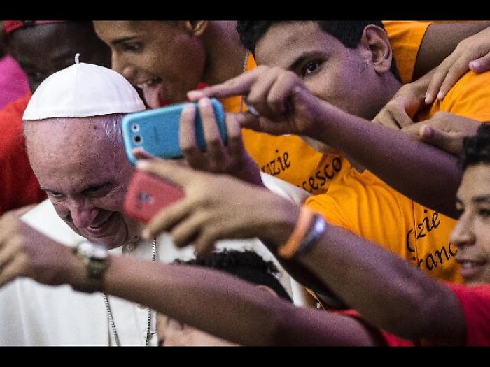 Selfie con il Papa, su Rai3 film fedeli