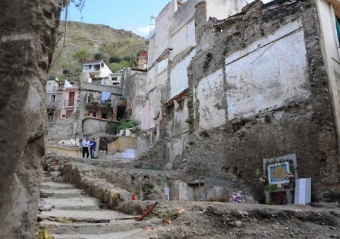 Alluvione Giampilieri: il pm chiede 15 condanne per strage e omicidio colposo