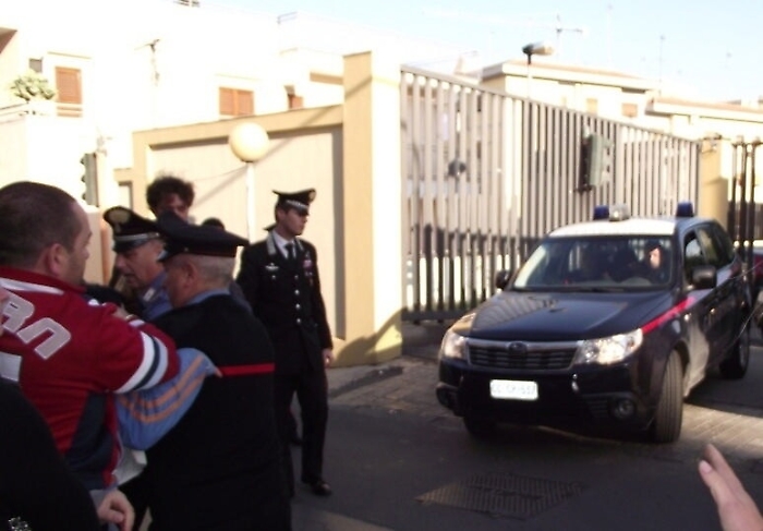 A Gela riunione di condominio finisce a legnate: sette arresti