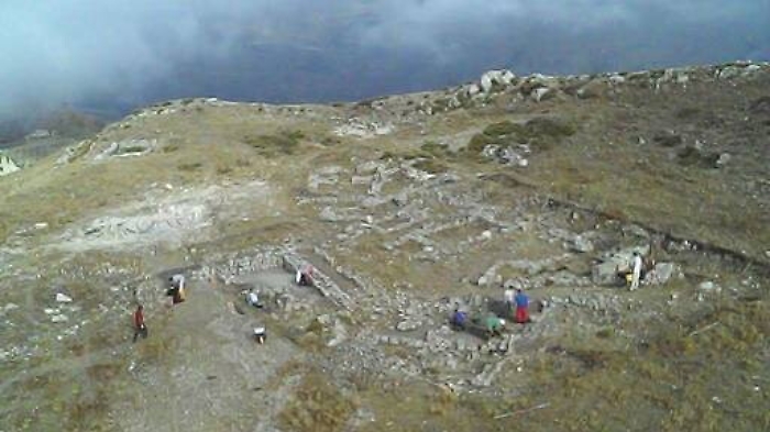 Maschere, lucerne, unguentari: il tesoro emerso dagli scavi