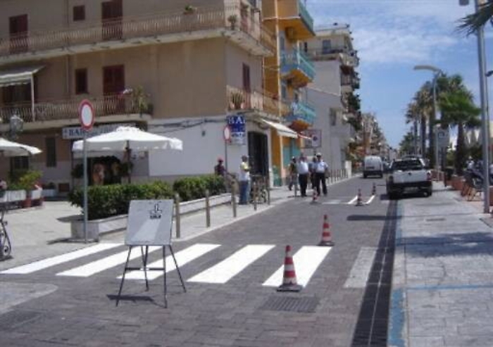 Catania, al via lavori notturni per le strisce pedonali sul lungomare