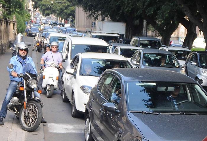 Palermo e Catania nella top 3 delle citt&agrave; con pi&ugrave; traffico. Cgil: &laquo;Risultato figlio di un sistema infrastrutturale incompleto&raquo;