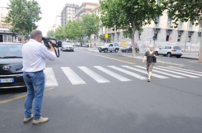 Catania, travolge e uccide due anziani che attraversavano sulle strisce pedonali