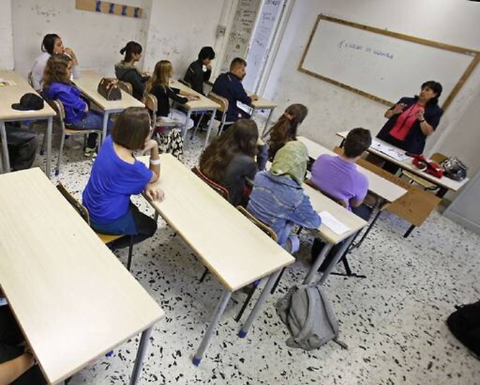 Da Palermo a Sanremo: insegnante lascia marito e figli a casa. &laquo;Attendo incarico da 15 anni, lo accetto&raquo;