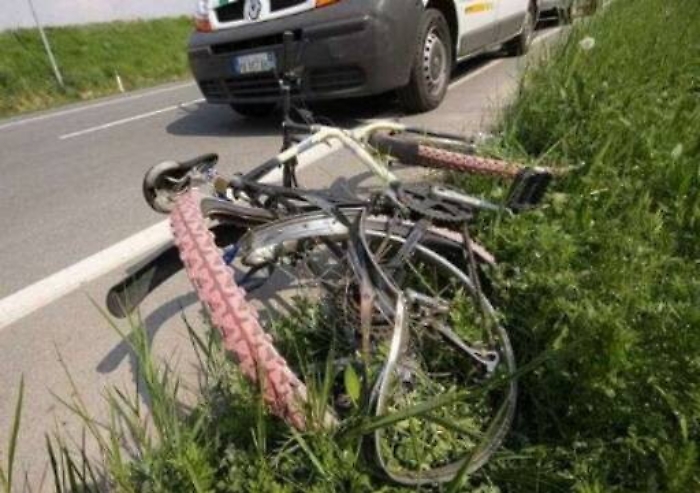 Due ciclisti investiti nel Catanese uno morto, l&rsquo;altro in ospedale