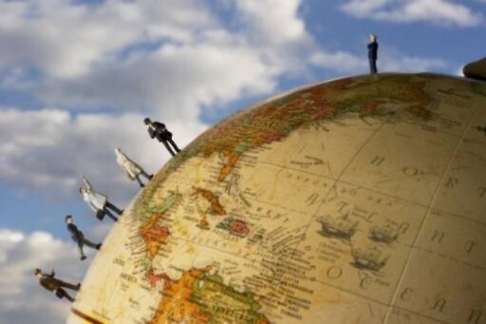 Due storie, due epoche diverse nello spot “Ribelli sempre” contro la fuga dei cervelli