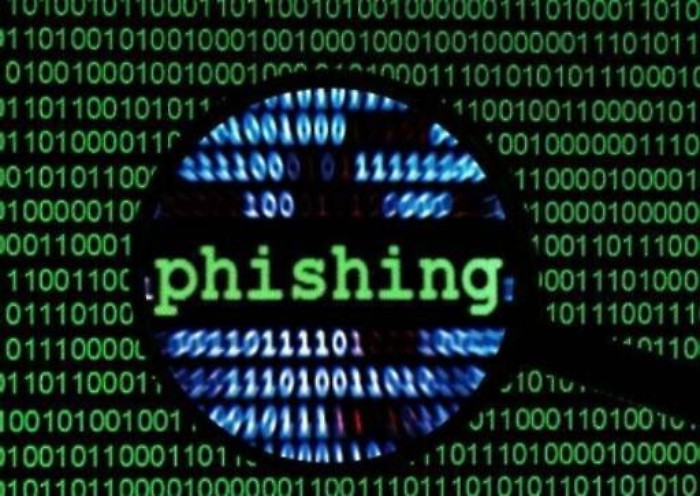 Gli rubano on line 10 mila euro ma la banca ne restituisce la met&agrave;