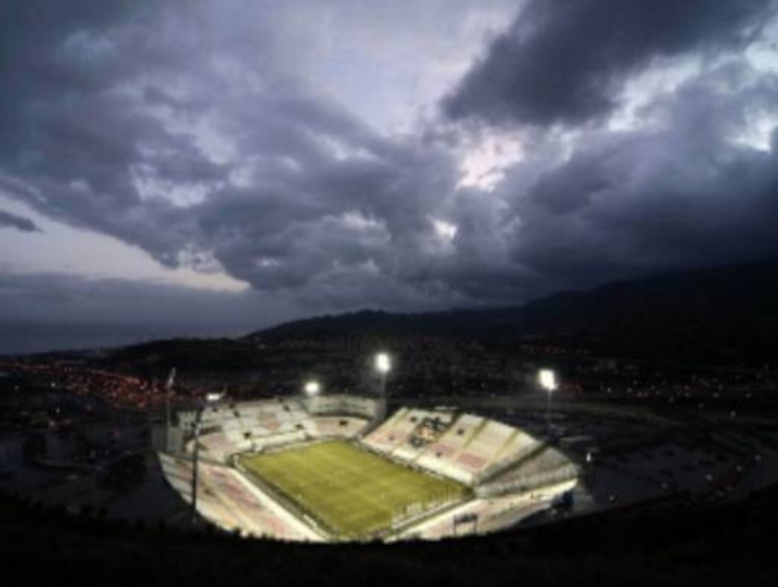 Il super derby Messina Catania sul maxischermo in piazza Università