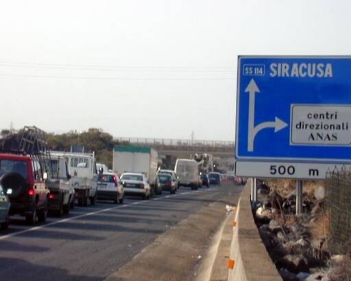 Incidente mortale nel Siracusano: traffico bloccato sulla statale 114