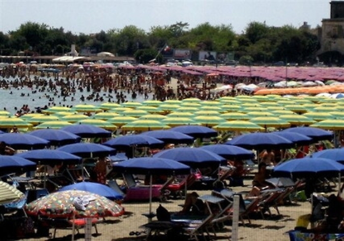 Lidi aperti tutto l'anno, al Comune incontro-confronto con operatori