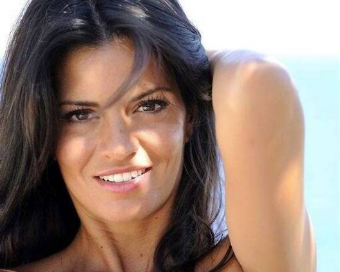 La bella Laura Torrisi si scopre severa: «Io mamma del Sud»