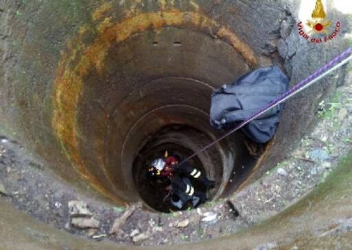 Mascalucia, precipita in un pozzo Operaio salvato dai vigili del fuoco