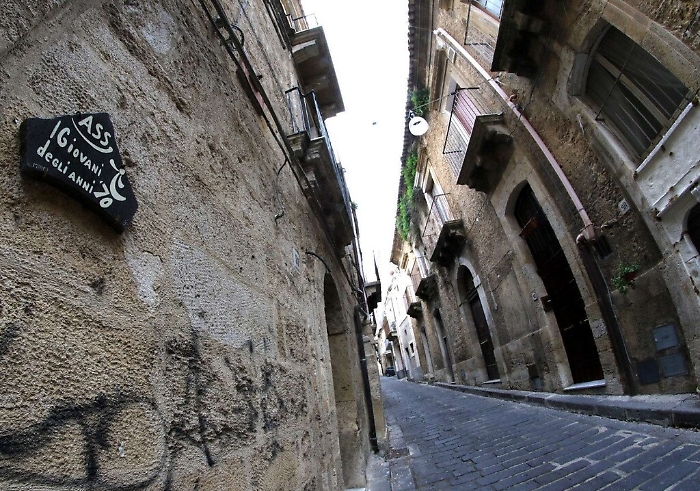 Mineo &egrave; ancora l&rsquo;ombelico del mondo Un solo paese Ma due universi