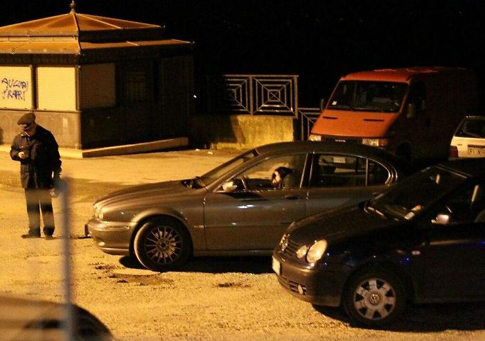 Naro, commerciante ucciso con tre colpi di pistola