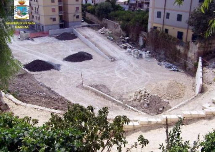 Noto, GdF sequestra parcheggio abusivo nel centro storico