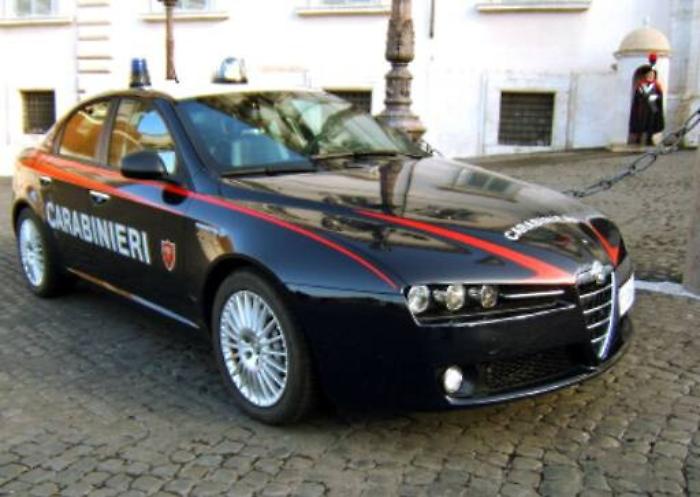 Operaio anzich&eacute; ristrutturare ruba in casa e poi chiede riscatto