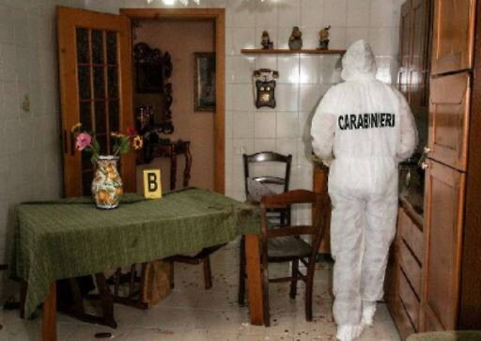 Palermo: “Non ti do più soldi”, lite  tra ex coniugi finisce a coltellate