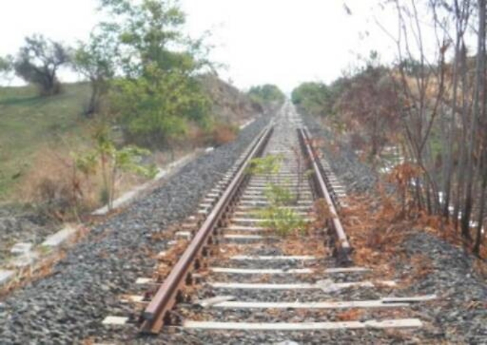 Rubavano i bulloni delle rotaie cinque arresti nel Nisseno