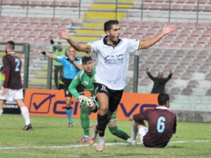 Salvemini segna e regala il primato della classifica al Messina di Di Napoli