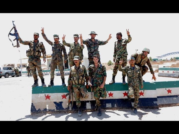 Esercito Siria a Daraa, resa ribelli