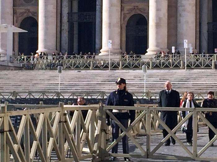 Madre Teresa:divieto sorvolo su S.Pietro