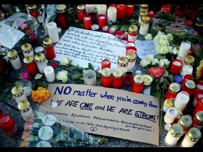 Berlino: tre feriti rientrati in Italia