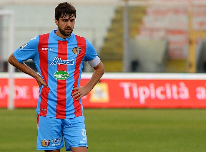 II Catania non sfonda il muro del Monopoli: Calil si fa parare anche un calcio di rigore