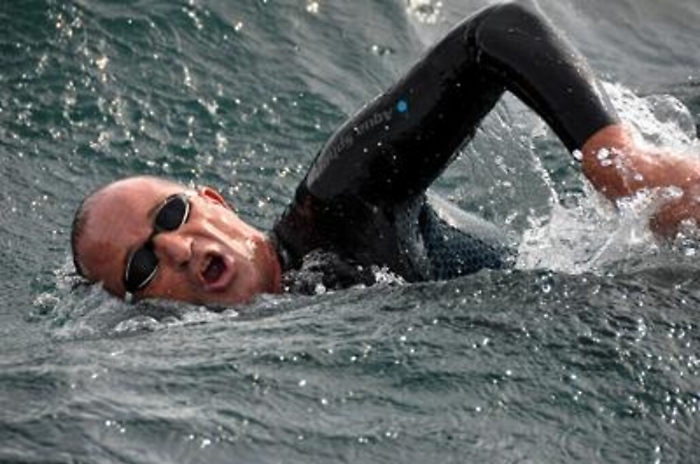 Disabili: Cuba-Miami a nuoto con una gamba sola per aiutare biorobotica