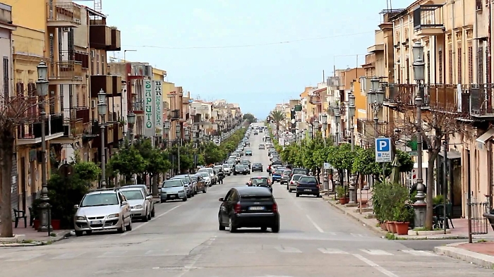 Cinisi, ragazzina stuprata Sindaco mette una taglia