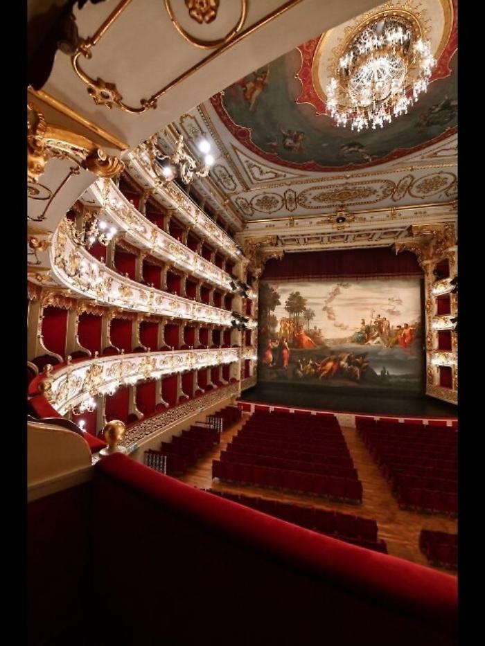 Restauro scene 1913 per Il Ballo a Parma