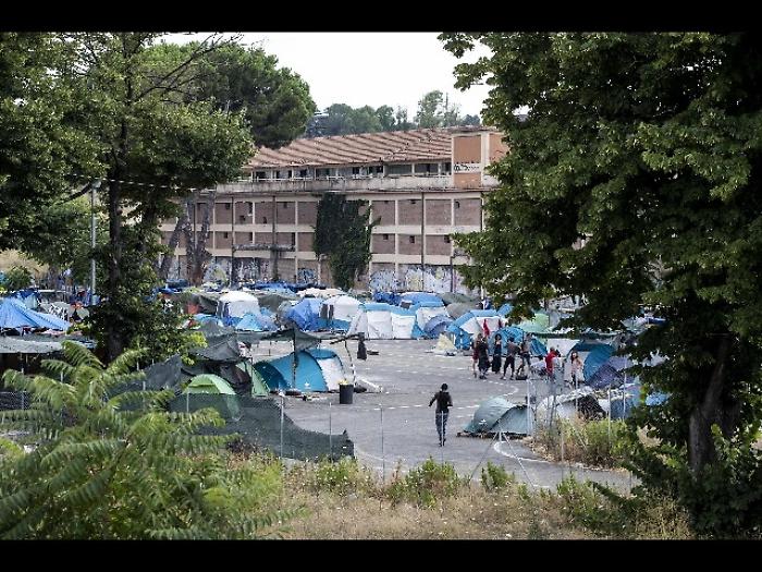 Roma,sgombero migranti tendopoli Baobab