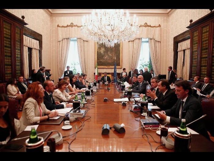 Vitalizi: Fico, taglio da gennaio 2019