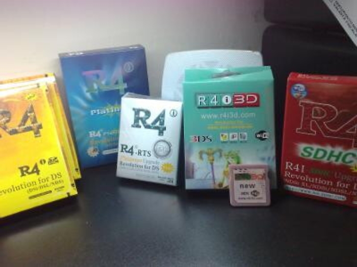 Non &egrave; reato importare schede R4 per Nintendo: assolto a Catania